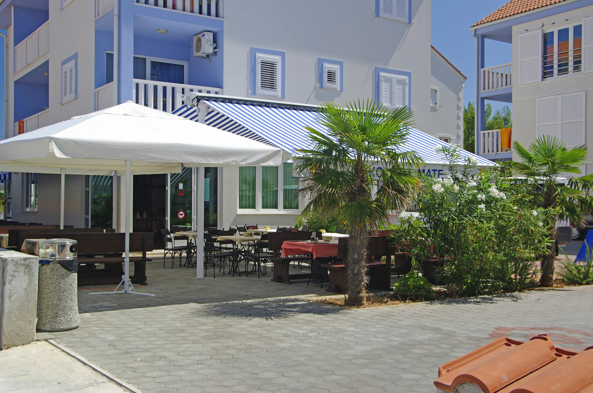 Aparthotel Marina Gromela Mirce Extérieur photo